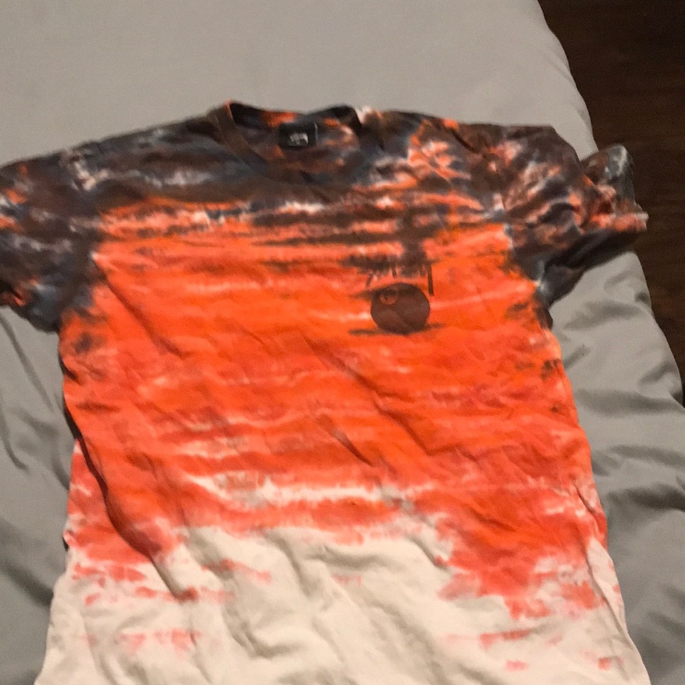 Red black and white the dye